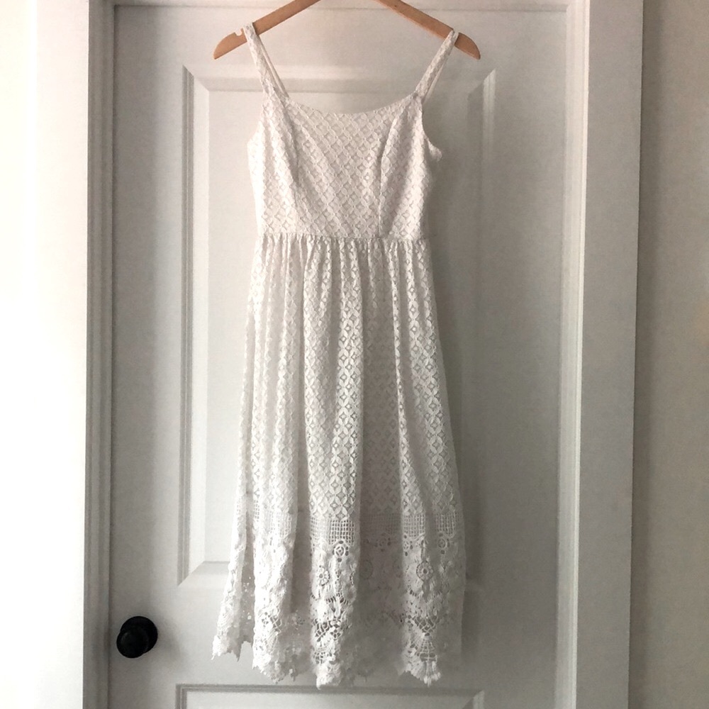 Neiman Marcus white lace midi-dress size XS